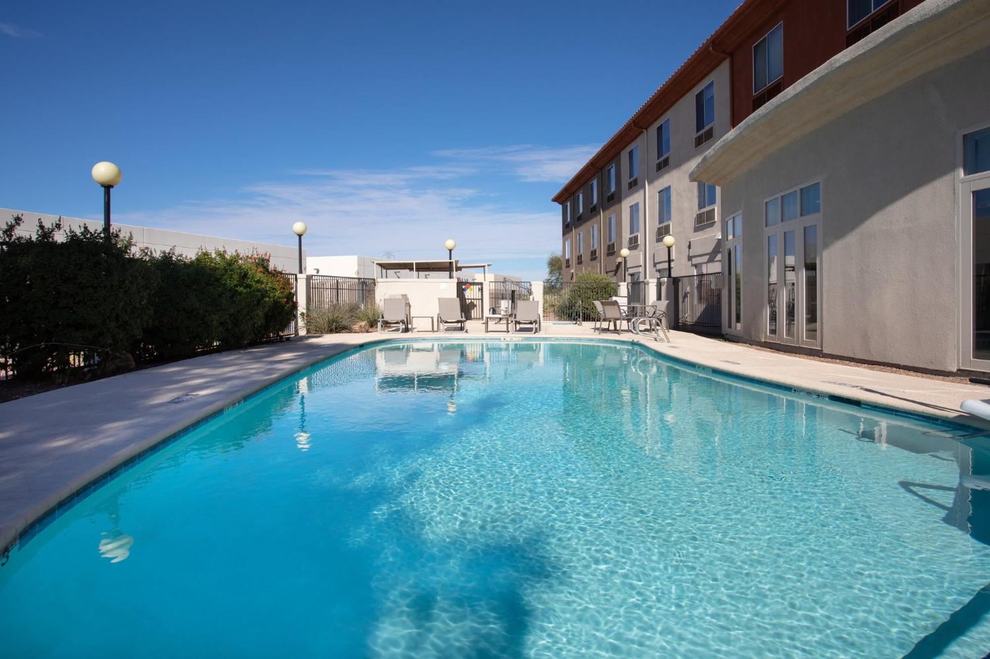 Holiday Inn Express & Suites Tucson By Ihg Exterior foto